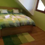 Bella Vendeghaz * Palkonya
