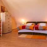 Bella Vendeghaz Palkonya