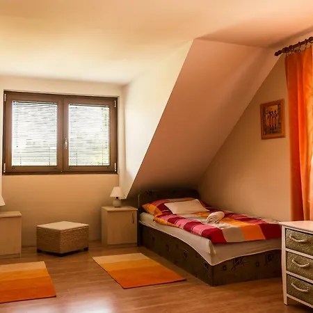 Bella Vendeghaz Case de vacanță *